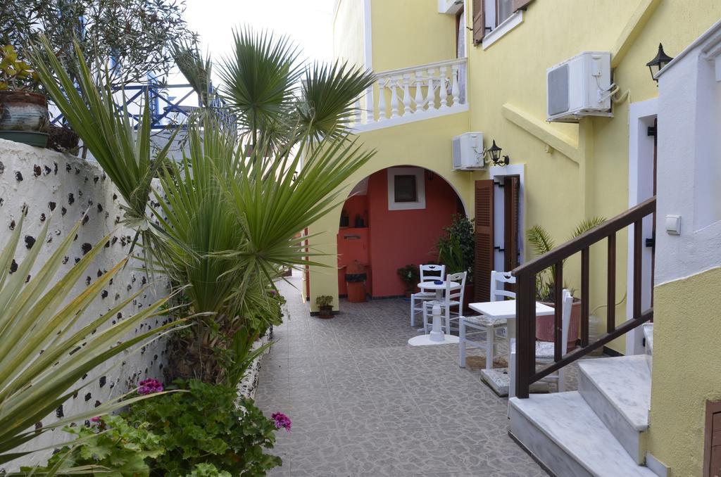 Christina * Karterados (Santorini)